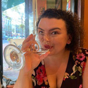 Meet your Posher, Jilyne ❤️ to Bookmark My Closet